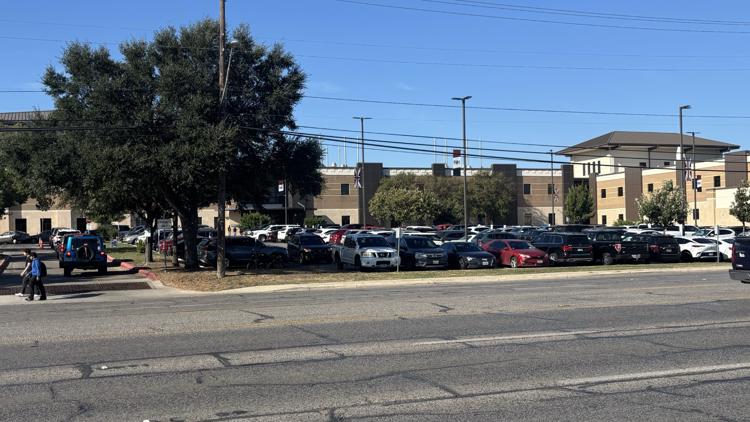 Bomb threat prompts evacuation at Churchill High School; police give all-clear — KENS 5 (San Antonio)