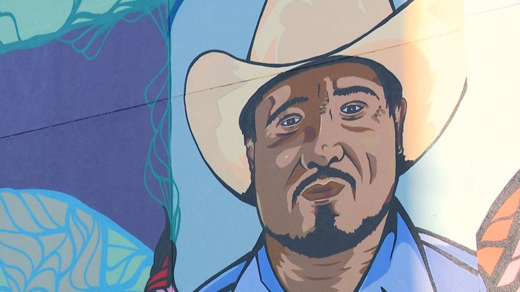 New mural honors Houston father killed by ICE agent as family continues push for answers — KENS 5 (San Antonio)