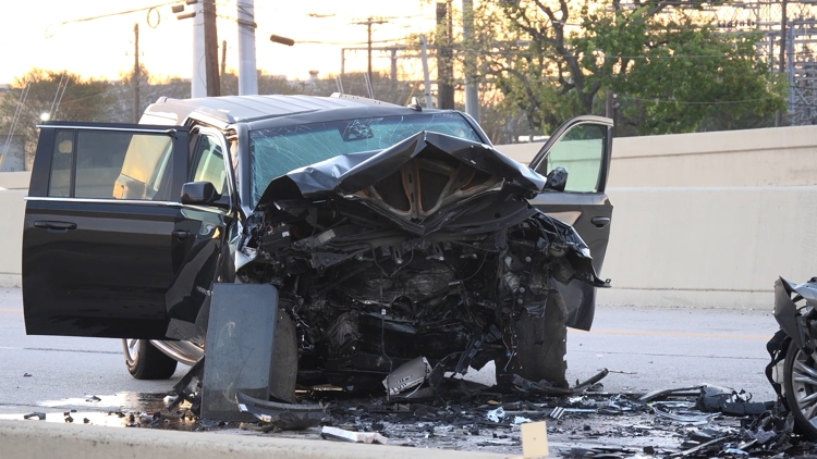 Deadly wrong-way crash shuts down South Loop near Highway 288 — KHOU 11 (Houston), Houston Community news